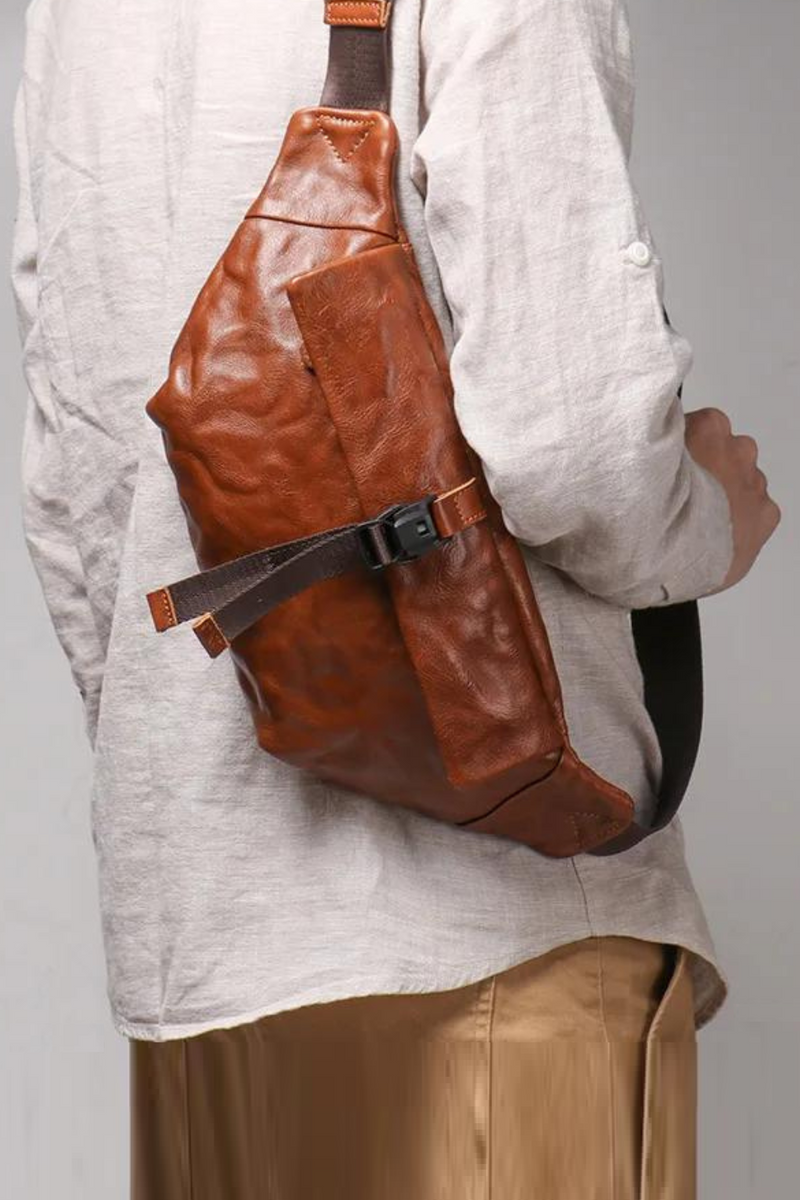 Retro Men's Leather Chest Bag Hand Grab Pattern Oblique Straddle Small Backpack