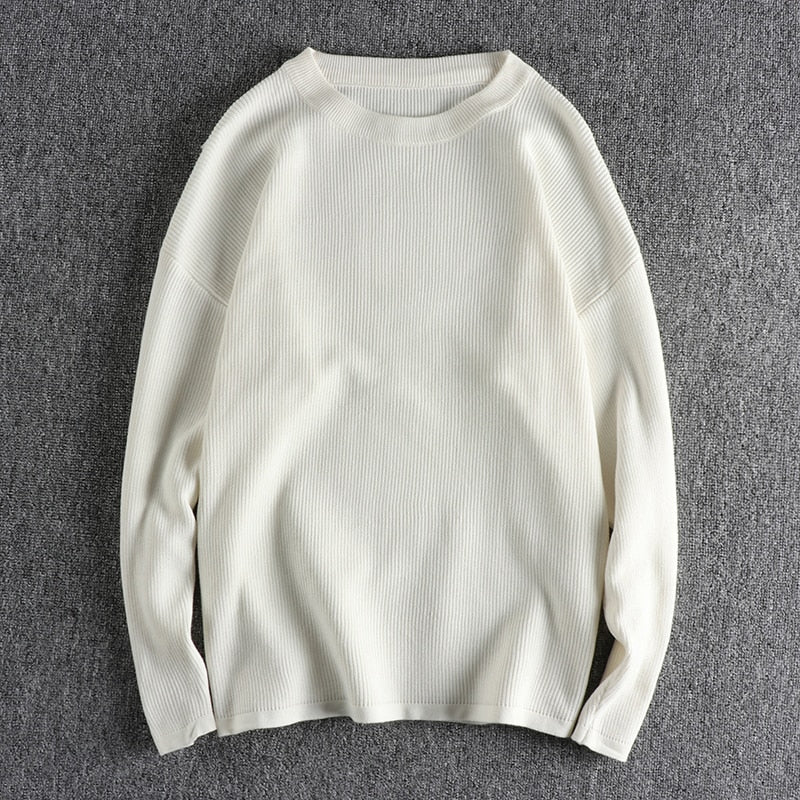 Sleeves slit design is simple, lazy, round neck, knitted sweater, men loose  sweater as the base