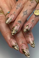 24pcs Gold Baroque False Nails Patch French Gold Star Nail Almond Wearable Girl Press on nail Tips Manicure Sets