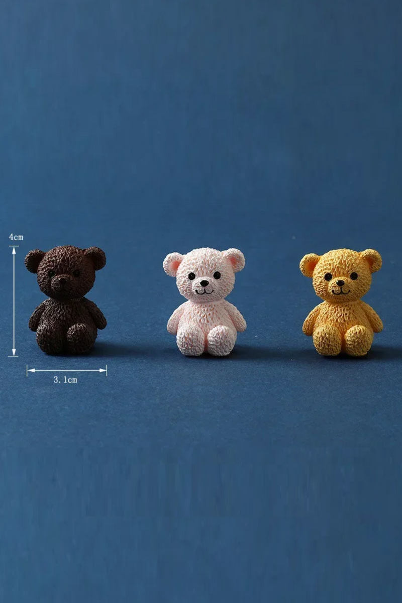 Resin Kawaii Bear Figurines Miniature Craft Fairy Garden Ornament Miniature Dollhouse Home Decoration Accessories