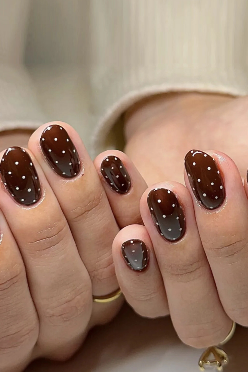24Pcs Brown Autumn Wearable Nail Tips Art Full Cover White Short Round Acrylic Fake Nails Set Press On