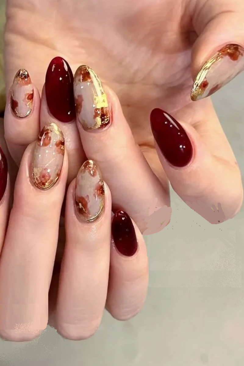 Almond Spice Girl Flower Press On Nails Wearable Gold Nails Round