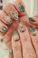 Round False Nail Patch Gold Flower Pattern Press on Nails Full Cover Artificial Nails for Women Girl