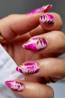 24pcs Flowers Fake Nails Almond Head Press on Nails Patch Fashion Nail Beauty Fake Nail Tips for Girl Women Wearable Full Cover