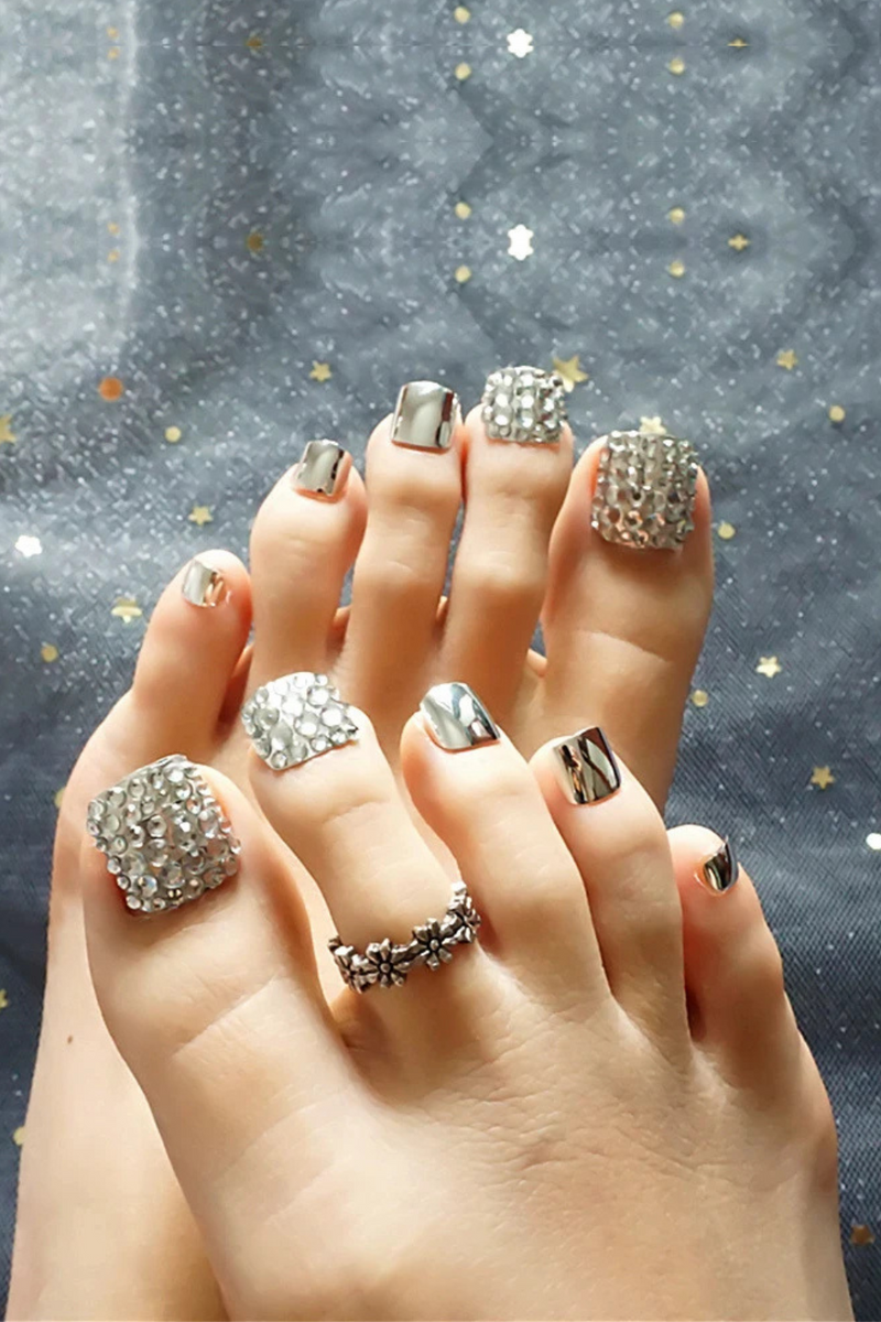 Summer Silver Sparkling Silver Diamond Finished Manicure Patch False Nails Toe Nail Press