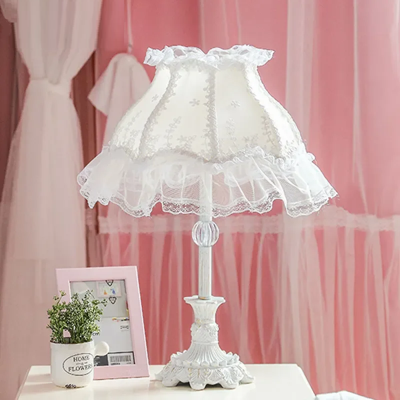 Nordic Lace Fabric Table Lamps Princess Girl Led Stand Desk Light Decor Bedroom Bedside Lamp Lighting Fixtures