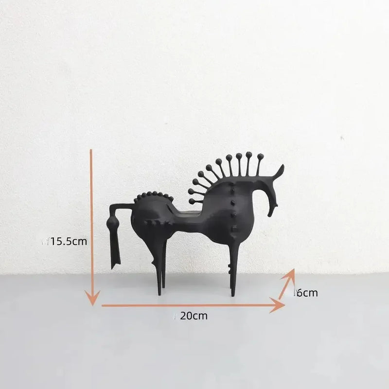 Black decorative horse figure with measurements on a white background, Obroi