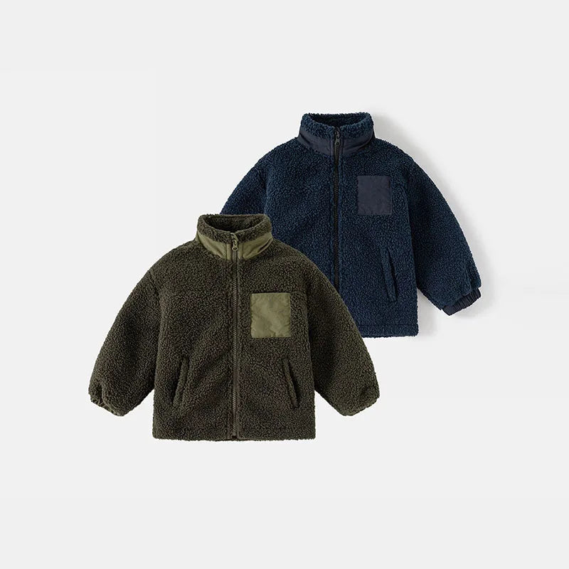 Two children's fleece jackets, one green and one navy, on a light gray background, Obroi