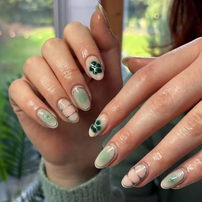 Flowers Silver Lines Wearable Nail Art Short Round False Nails Detachable Finished Fake Nails Press on Nails