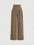Plaid patterned pants on a light gray background, Obroi