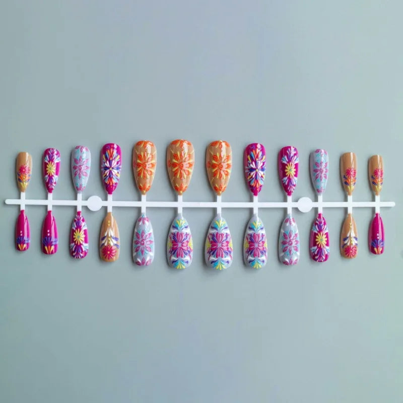 24Pcs Almond False Nails Carving Design Press on Gel Nail Full Cover Wearable Fake Nail Tips