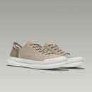 Lightweight breathable casual shoes with a soft sole and a versatile style for men