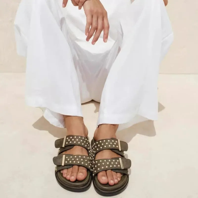 Metal Rivet Decoration Flat Sandals Women Luxury Designer Belt Buckle Platform Slippers Comfortable Casual Beach Shoes