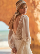 Chiffon V-Neck Long Sleeve A-Line Wedding Dresses Open Back Appliques Lace Boho Country Bridals Gowns