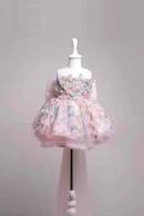 Pastel floral dress on a mannequin against a plain background, Obroi
