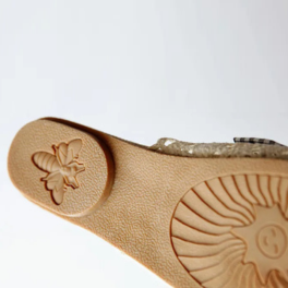 Summer mesh slippers wear comfortable flat bottom small fresh beach slippers women's shoes sandals