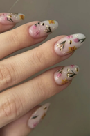 24Pcs Mid-length Almond Press on False Nails Flower Bee Design Fake Nails for Woman